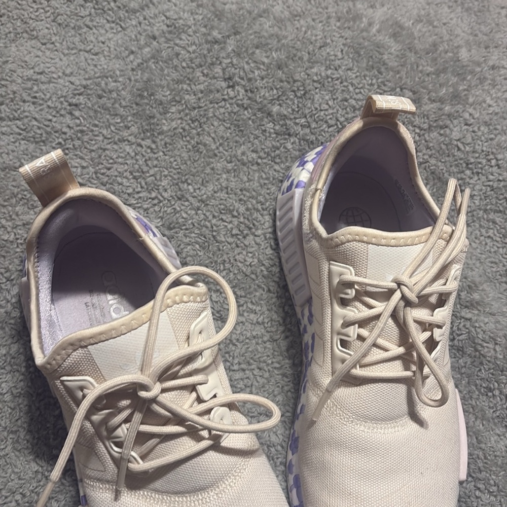 Adidas - Picture 2 of 4